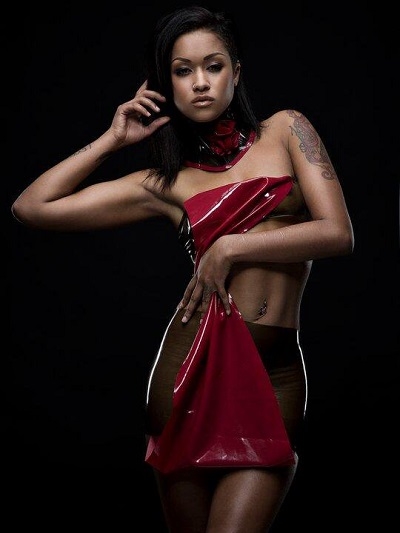 Skin Diamond - 11 videos