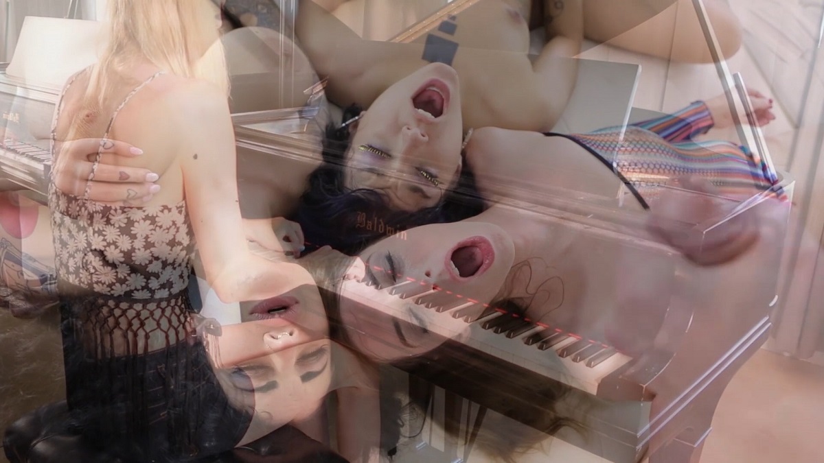 Mandy Mitchell / Trans Lesbian Piano Hypno 04 Jan 2018